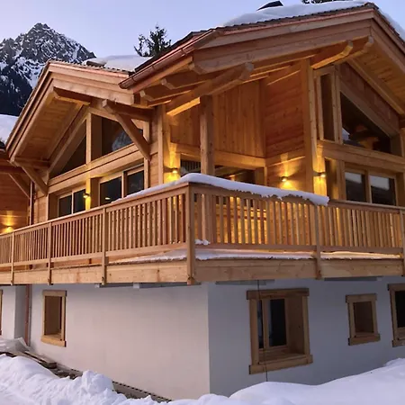 Chalé A Beautiful With A Terrace And Garden Chamonix